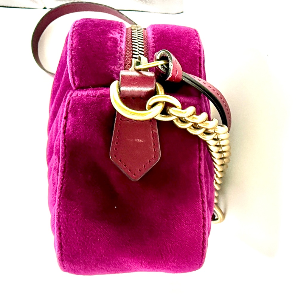 Gucci GG Velvet Marmont Camera Bag, Fuchsia - Picture 4 of 11